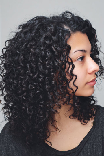 10 black-natural-mid-length-curly-hair_pp