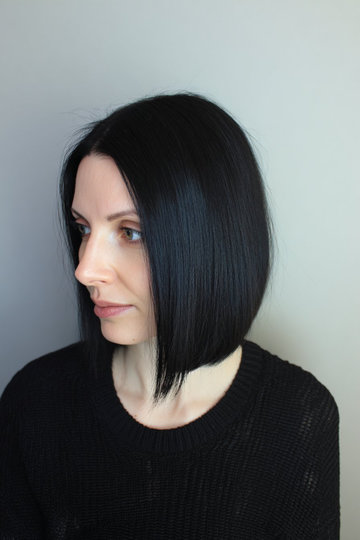 11 Jet_Black_Sleek_Angled_Bob_Chin_Length_pp
