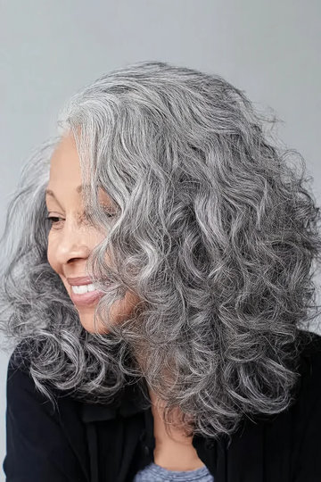 11 salt-pepper-silver-charcoal-natural-gray-shoulder-length-loose-waves_pp