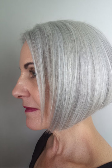 11 short-angled-bob-silver-grey-sleek-finish_pp
