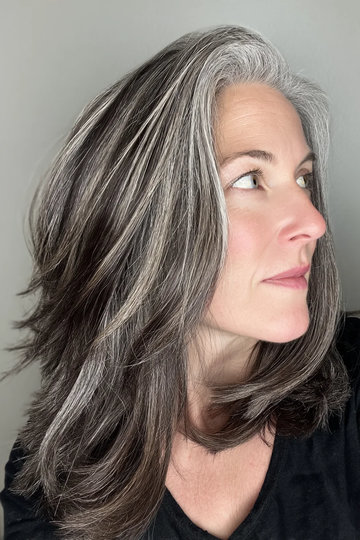 16 salt-pepper-silver-charcoal-natural-gray-long-layered-straight-wavy_pp