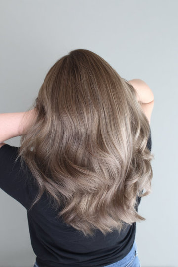 18 Ash-Brown-Cool-Blonde-Balayage-Shoulder-Length-Wavy-Hair_pp