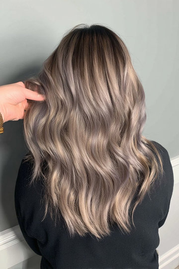 2 Dark-Brown-Mushroom-Ash-Taupe-Balayage-Shoulder-Length-Wavy-Hair_pp