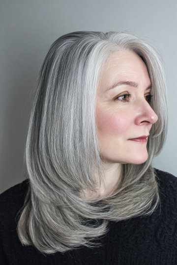 20 long-layered-silver-grey-dark-shadow-roots-dimensional_pp