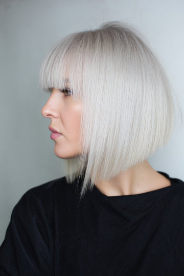 21 Platinum-Blonde-Blunt-Bob-Bangs_pp