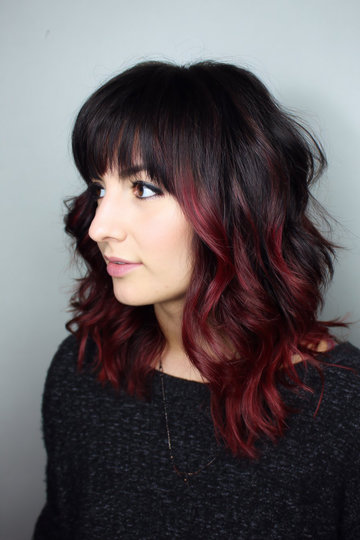 21 medium-wavy-black-hair-bright-red-peekaboo-highlights-bangs_pp