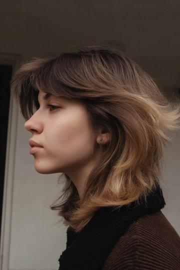 22 Caramel-Brown-Balayage-Medium-Wolf-Cut-Side-Swept-Bangs_pp