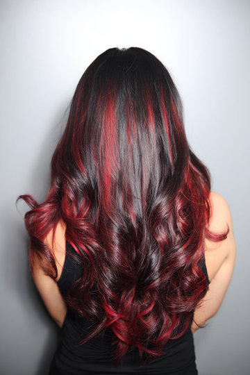 23 long-wavy-black-hair-burgundy-red-ombre_pp