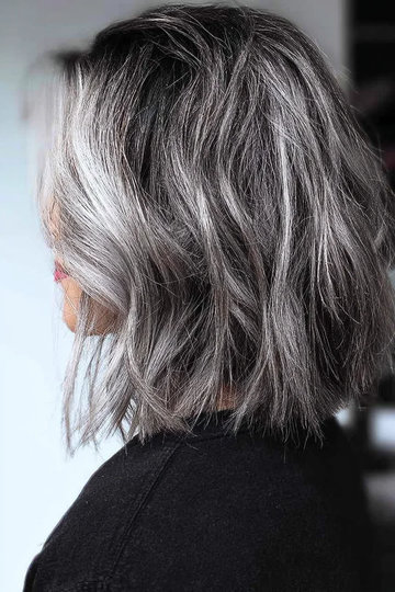 23 salt-pepper-silver-charcoal-highlights-medium-choppy-bob-textured-2_pp