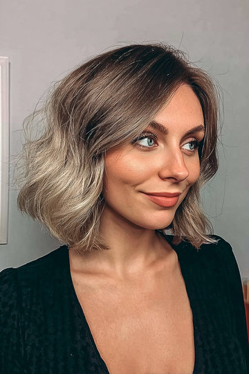 24 Ash-Blonde-Balayage-Wavy-Lob-Shadow-Root_pp