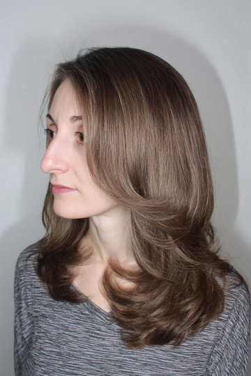 26 cool-brown-ash-balayage-shoulder-length-loose-curls-fine-hair_pp