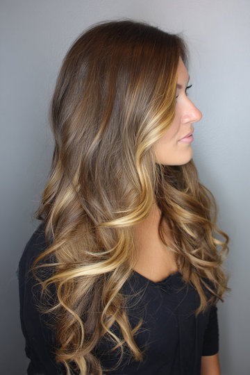 28 Golden_Honey_Blonde_Balayage_Long_Wavy_Hair_pp