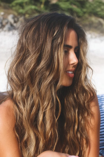 33 long-beachy-wavy-brown-golden-blonde-babylights_pp
