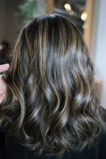 40 espresso-brown-caramel-ribbons-wavy-shoulder length_pp