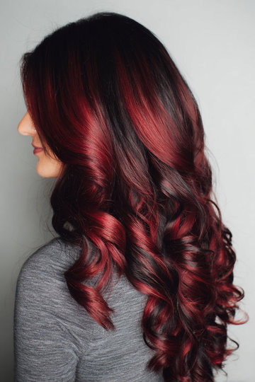 6 long-wavy-black-hair-cherry-red-balayage_pp