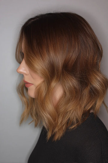 8 caramel-brown-golden-blonde-balayage-shoulder-length-wavy-lob_pp
