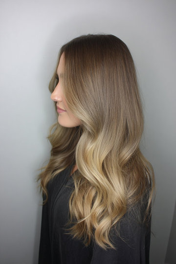 11 chocolate-to-honey-blonde-balayage-long-wavy-hair_pin