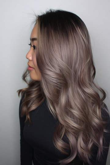 19 mushroom-blonde-balayage-shadow-root-long-wavy-hair_pin