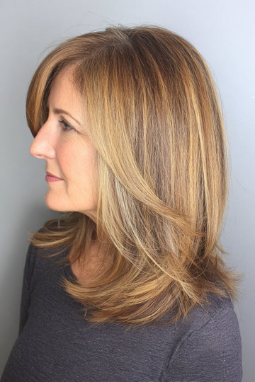 21 honey-warm-blonde-balayage-medium-layers_pin
