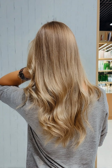24 blonde Honey_Balayage_Ombre_Long sandy_pin