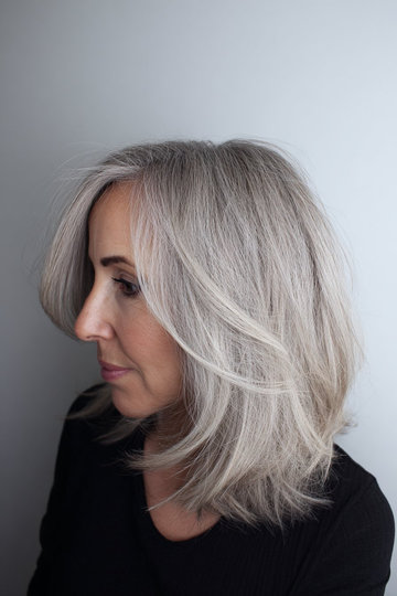 30 silver-white-blonde-ash-tones-medium-layers_pin