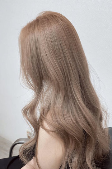 4 beige-blonde-balayage-subtle-dimension-long-wavy-hair_pin