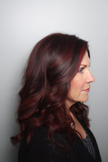 6 burgundy-mahogany-red-highlights-medium-layers_pin