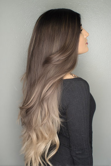7 dark-root-ash-blonde-mushroom-ombre-long-wavy_pin