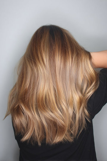 8 Honey_Blonde_Balayage_Medium_Long_Wavy_pin