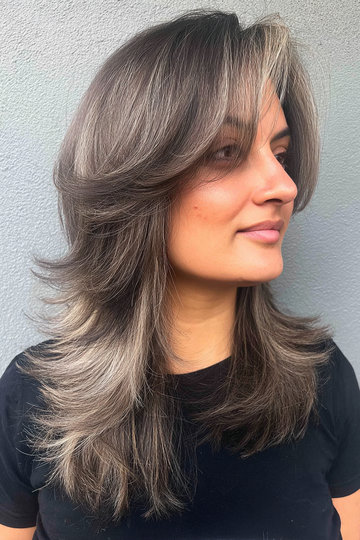 Medium Length Butterfly Haircut 9_pp