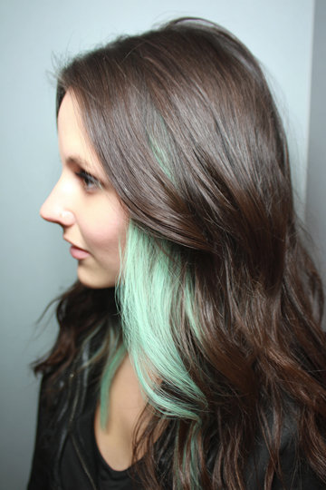 Peek A Boo Hair Color For Brunettes 9_pp