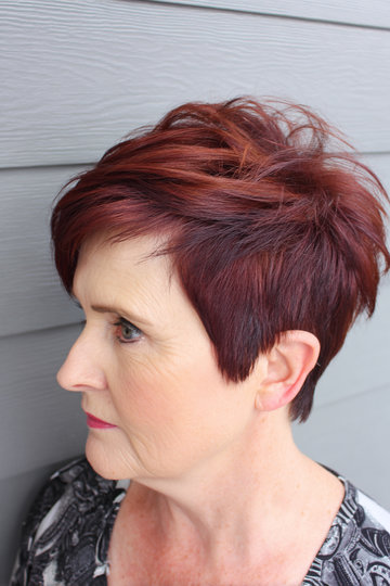 Short Hairstyles For Older Women 21_pp