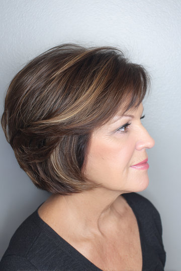 Short Hairstyles For Women Over 60 11_pp
