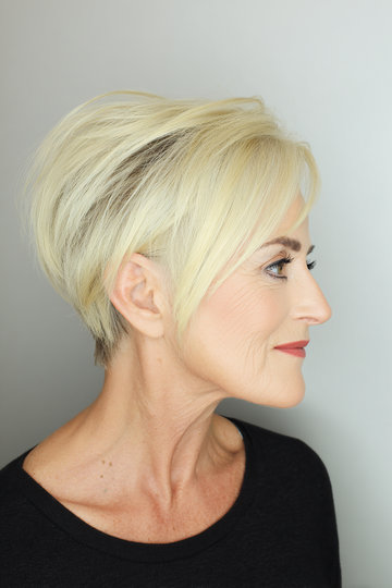 Short Hairstyles For Women Over 60 17_pp