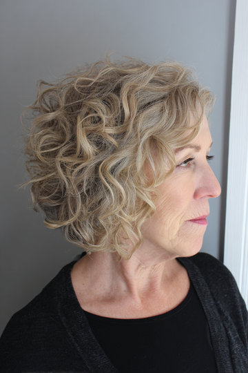 Short Hairstyles For Women Over 60 21_pp
