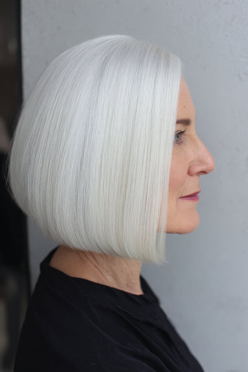 Short Hairstyles For Women Over 60 7_pp