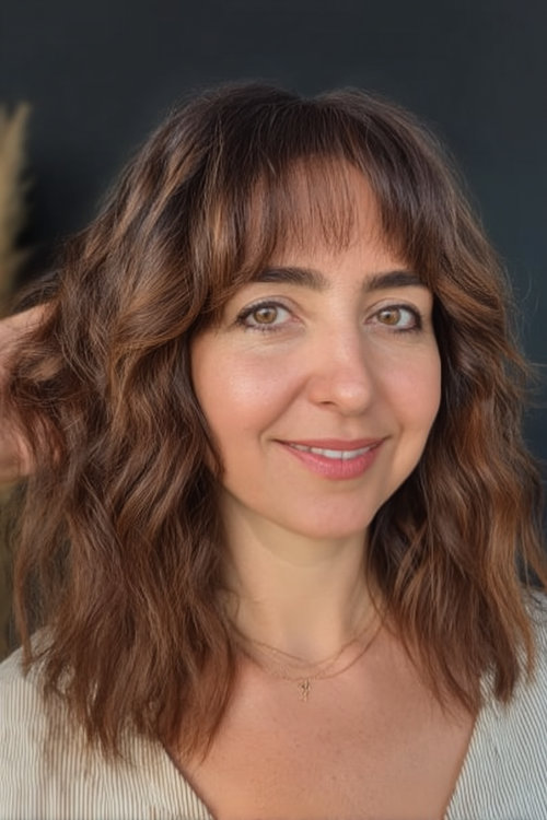 Low-Maintenance Wavy Haircuts for Busy Moms 17_pp