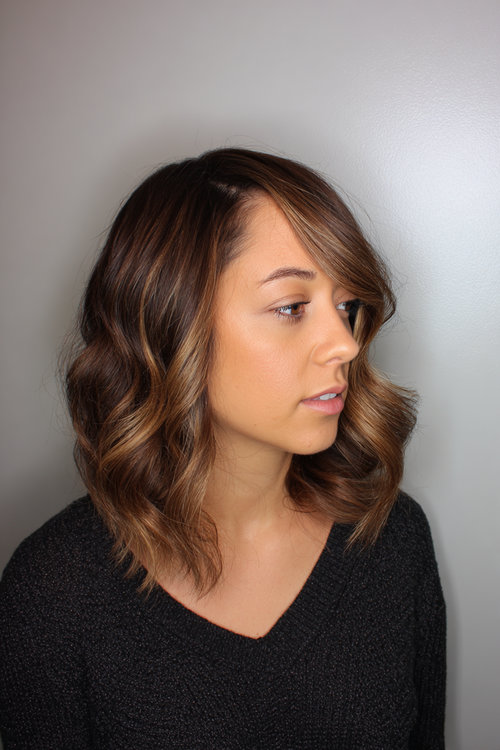 Wavy Haircuts For Round Faces 16_pp