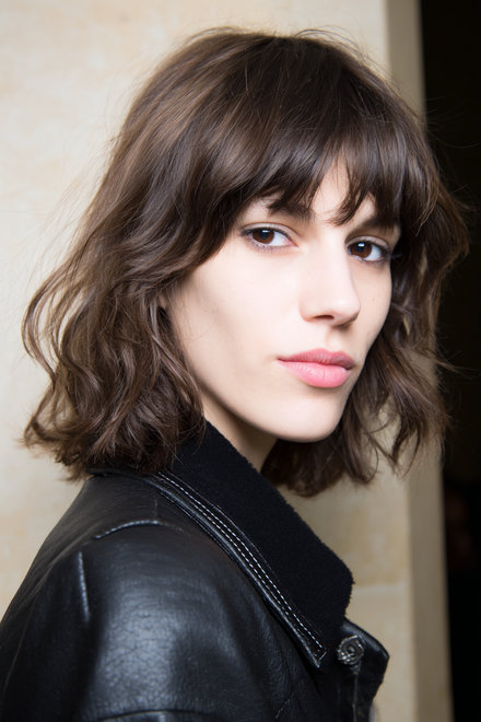 18 Undone French Girl Bob With Nonchalant Bangs_pp