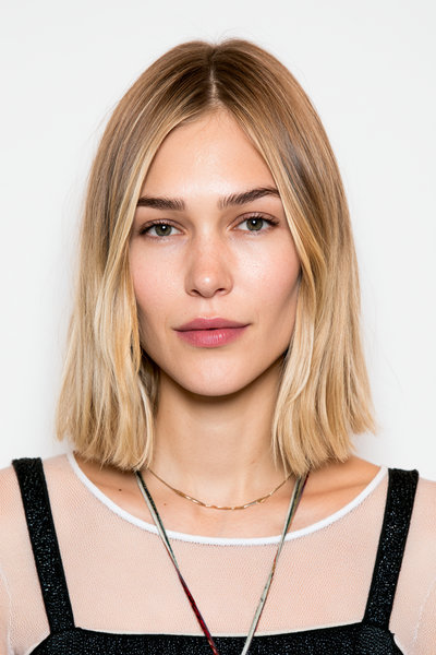 20 Blunt Cut at Shoulder Length_pp